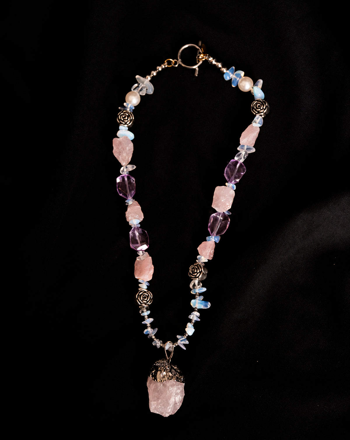 The Quartz Reverie Pendant