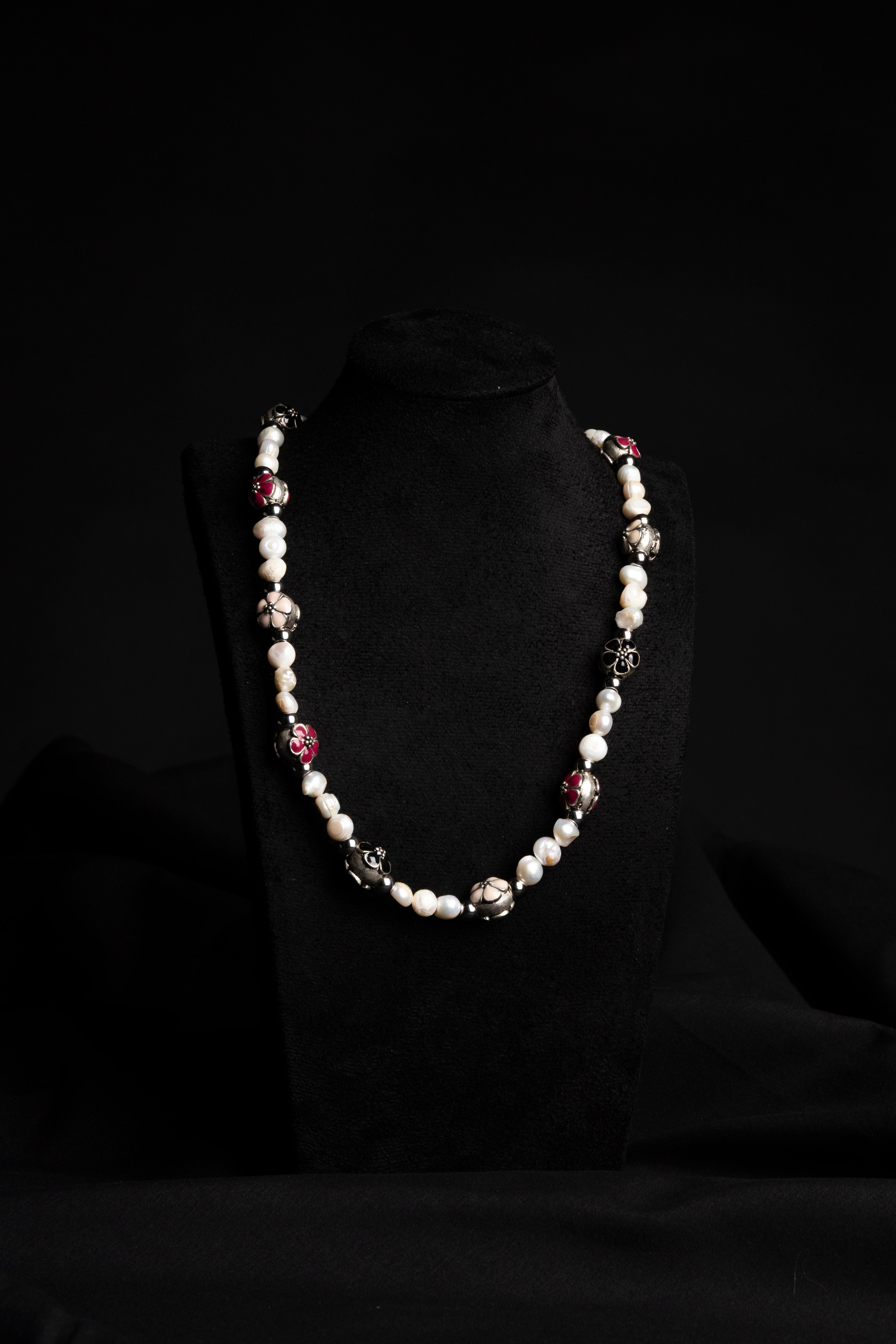Freshwater Pearl & Rose´s Necklace — 1 of 1