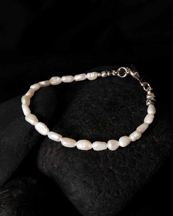 White Freshwater Pearl Bracelet
