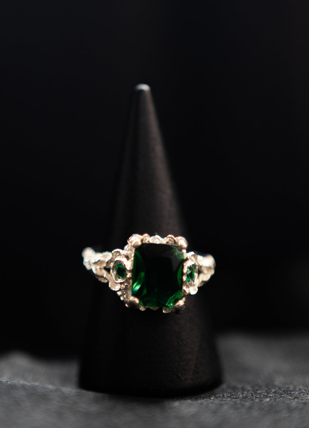 The Emerald Thicket – Green Gemstone Nature-Inspired Silver Ring