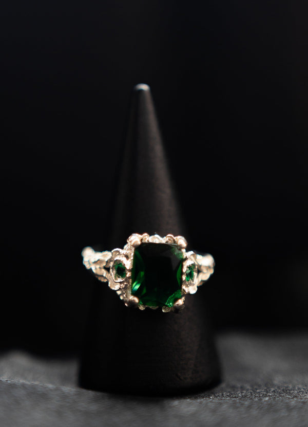 The Emerald Thicket – Green Gemstone Nature-Inspired Silver Ring