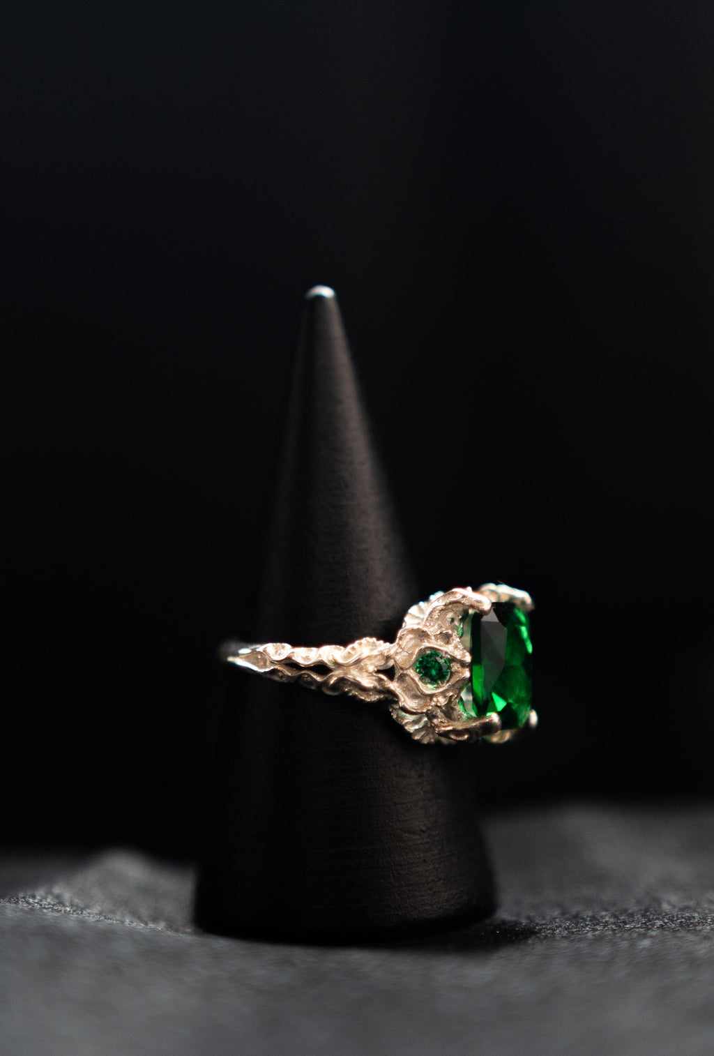The Emerald Thicket – Green Gemstone Nature-Inspired Silver Ring