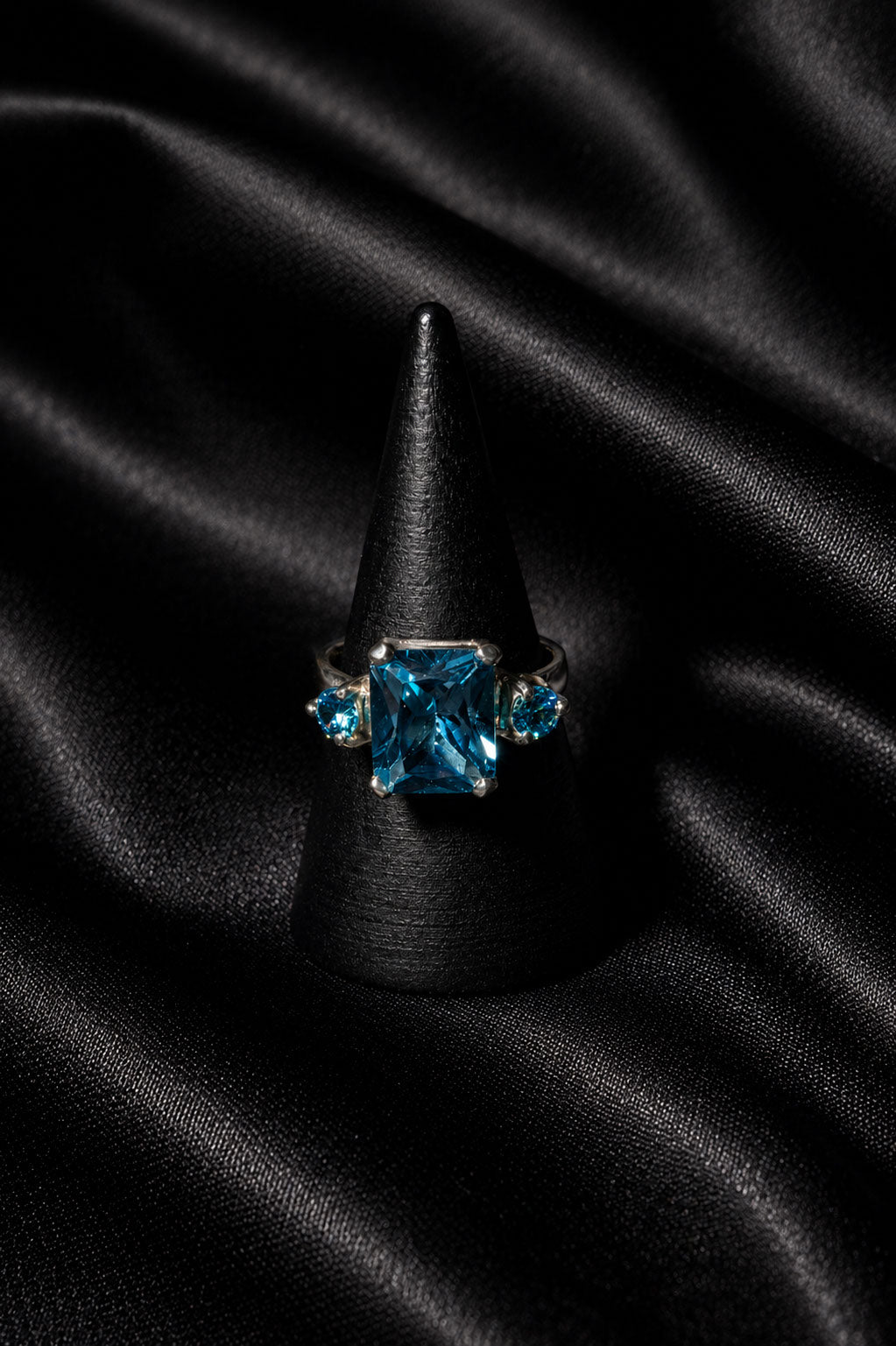 Aqua Lumière Zirconia Ring for Men