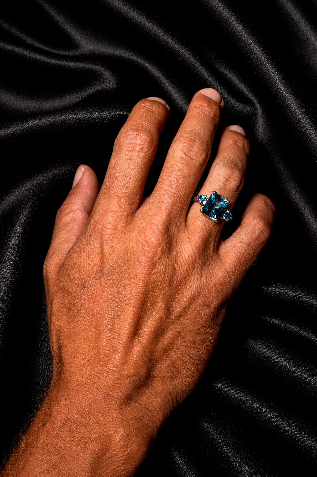 Aqua Lumière Zirconia Ring for Men